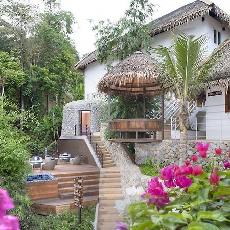 Santosa Detox Retreat Hotell Phuket Exteriör bild