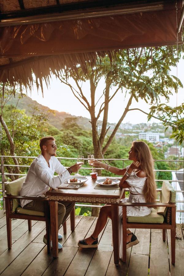 Santosa Detox Retreat Hotell Phuket Exteriör bild