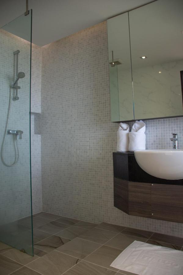 Santosa Detox Retreat Hotell Phuket Exteriör bild